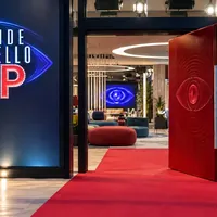 Grande Fratello Vip, la Casa apre in anticipo: ecco chi sono i primi quattro concorrenti a varcare la porta rossa