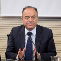 Torre Annunziata, il procuratore Nicola Gratteri incontra gli studenti: «Costruiamo insieme la legalità»