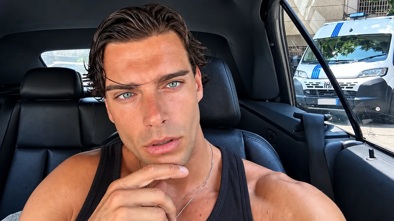 Giacomo Gallani, chi è il nuovo concorrente del GF Vip: età, lavoro, carriera, ex fidanzata e vita privata
