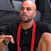 GF Vip, Jonathan Kashanian svela un retroscena su un famoso cantante: «Mi ha bloccato su Instagram»