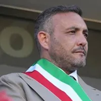 Terzigno, coltello nello zaino. Il sindaco: «Incontrerò il ragazzo e i genitori»