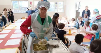 Lunedì 19 ottobre al via la refezione scolastica per gli alunni di Torre del Greco
