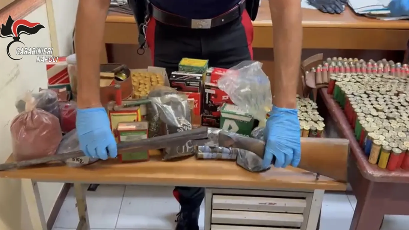 Sorrento, spari da un terreno: 76enne arrestato con un fucile clandestino