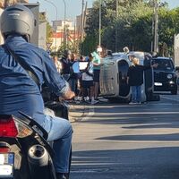 Boscoreale, auto si ribalta in via Settetermini: traffico paralizzato