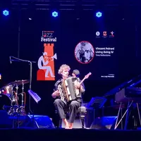 Torre del Greco, gran finale per “Voci d'autunno”: sul palco Karima e Athene Wilson