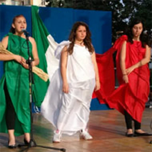 Scuola media "Pascoli": navigando nella storia d´Italia