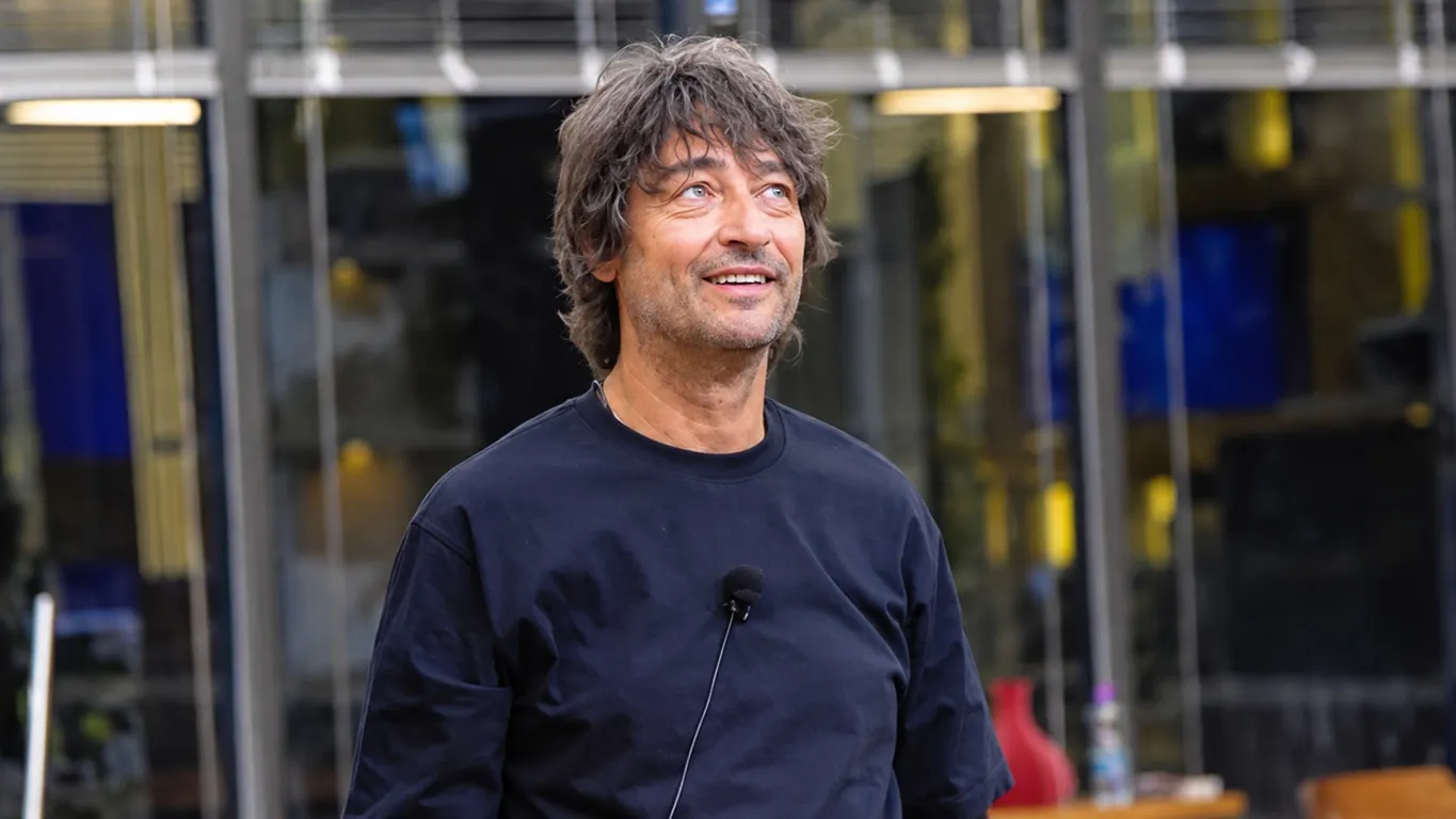 GF Vip, Simone Annicchiarico squalificato: concorrenti sotto choc, le loro reazioni