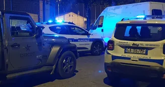 Terzigno-Poggiomarino, fuggono e nascondono il furgone dei rifiuti: scatta il sequestro