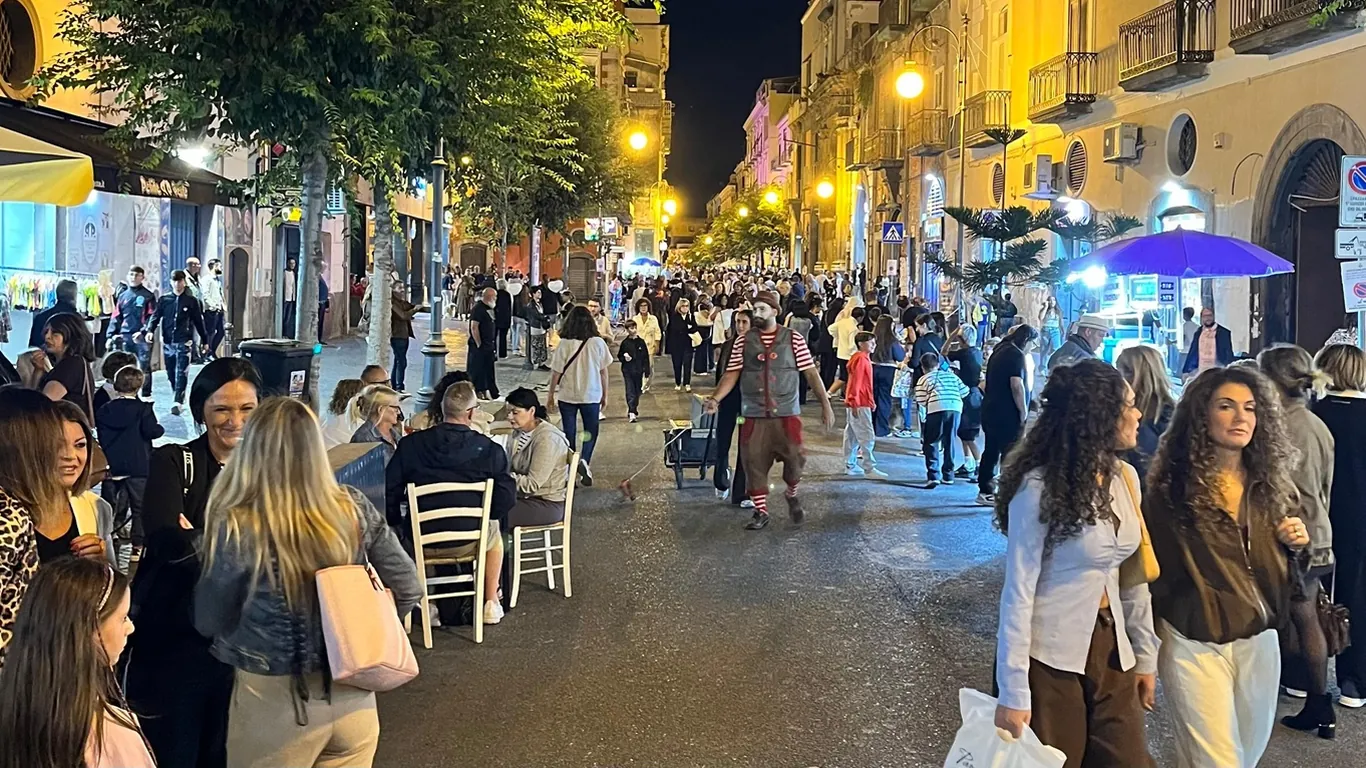 Notte Bianca di Oplonti, Torre Annunziata riscopre il piacere di vivere la città