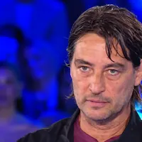 GF Vip, Simone Annicchiarico ancora in hotel dopo la squalifica: spunta l'ipotesi televoto