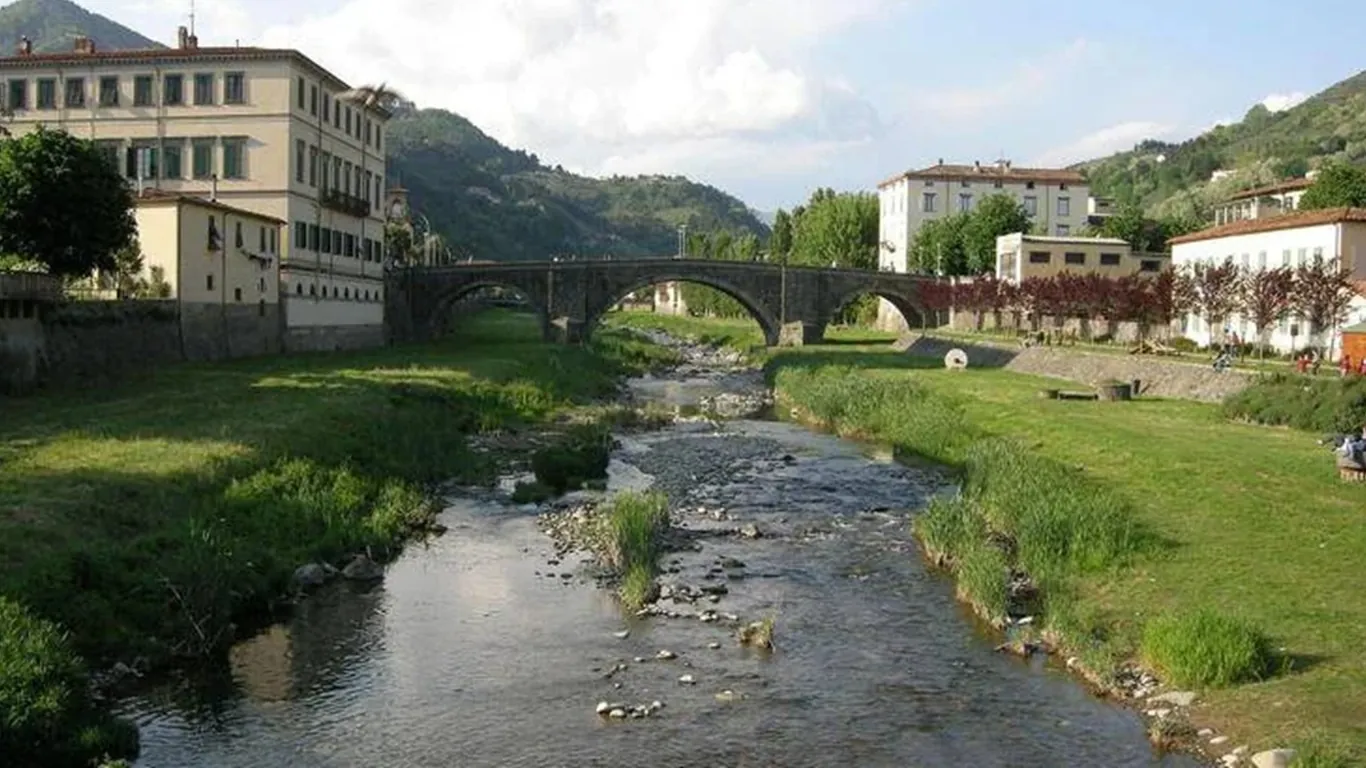 Rifiuta l'approccio sessuale, torturata e quasi annegata nel fiume: arrestato 38enne