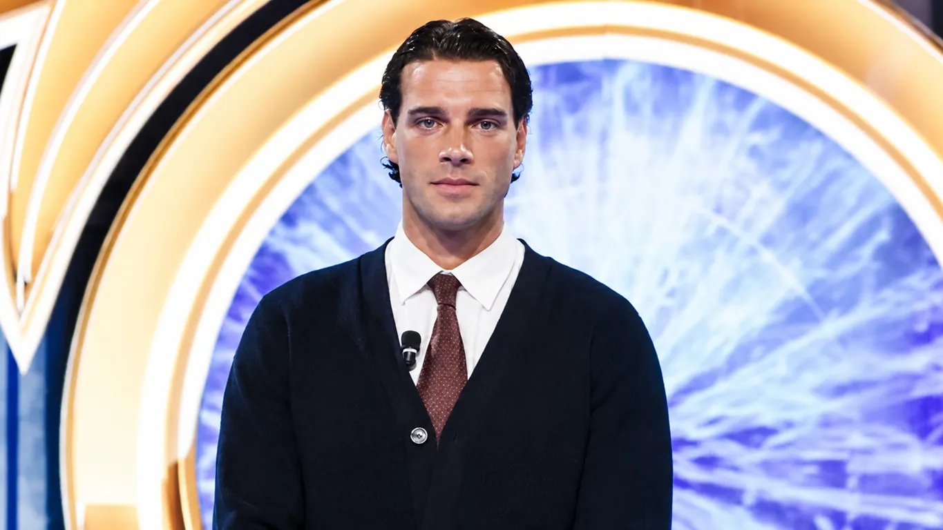 GF Vip, Giacomo Gallani usa la “N-word”? Scatta la censura della regia e il web chiede la squalifica