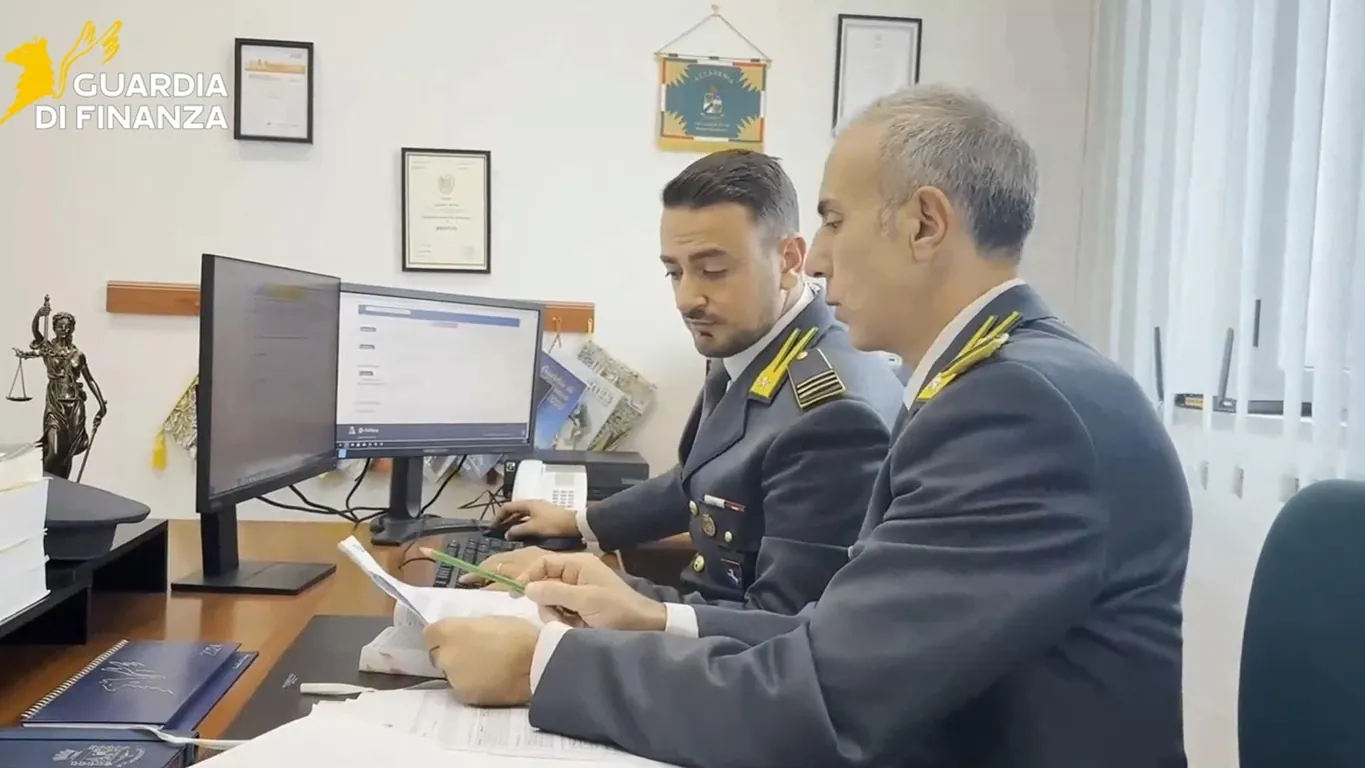 Fatture false e frode fiscale, sequestrati oltre 12,6 milioni di euro a due società