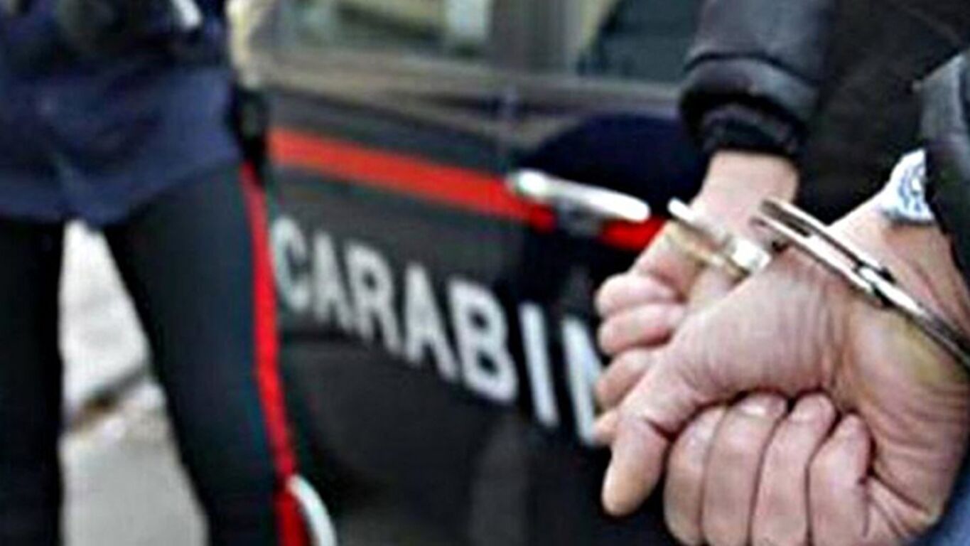 Pompei, rapina alla GoldBet con un colpo di pistola: arrestato 21enne di Castellammare