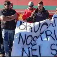 Agricoltori in rivolta in Calabria, trattori sull'A2: tensione allo svincolo di Pizzo