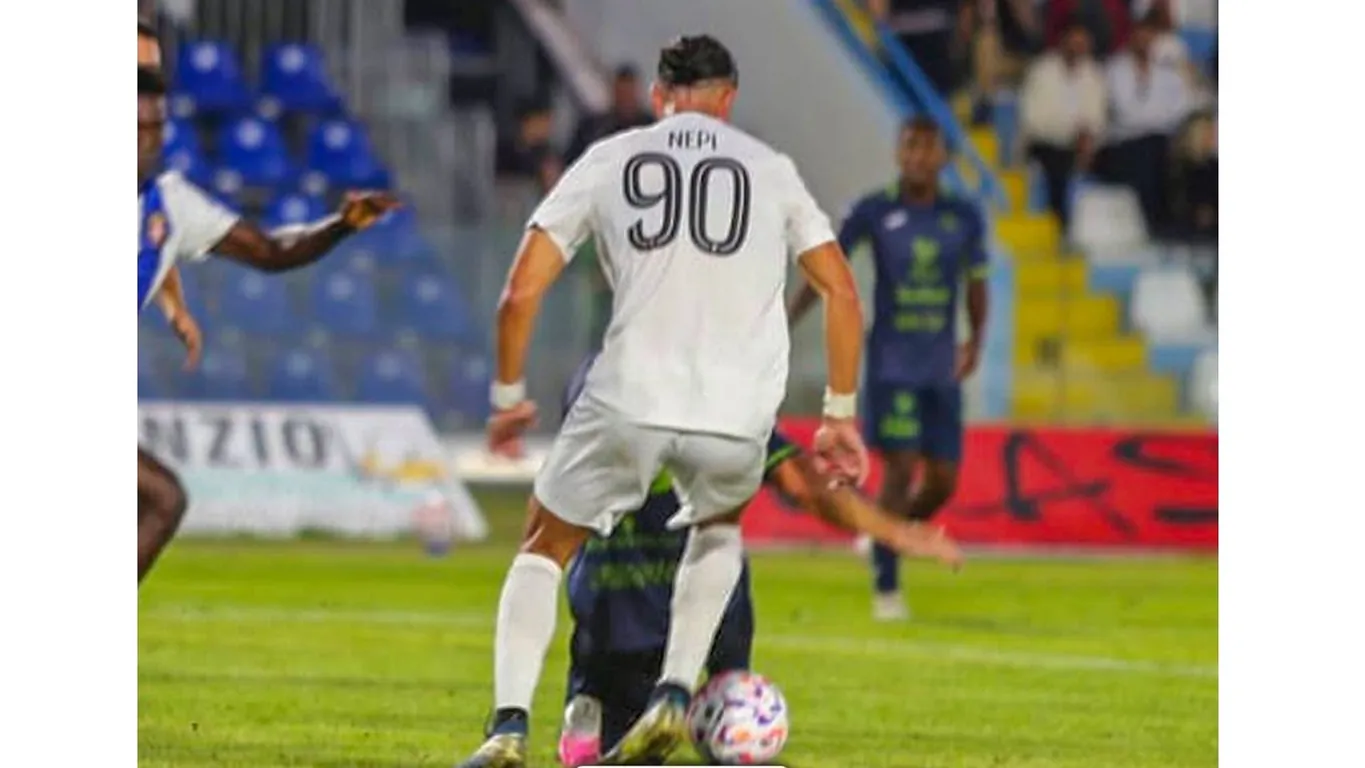 Monopoli-Savoia 0-0, i bianchi strappano un punto al Monopoli