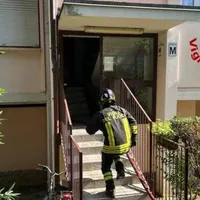 Milano, anziana muore nell'incendio dell'appartamento. Era originaria di Torre Annunziata