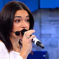 Aurora Venosa conquista la maglia di Amici: un altro talento di Torre Annunziata alla corte di Maria De Filippi