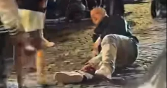 Napoli, padre aggredito da un gruppo di ragazzini al Vomero: camion dei rifiuti gli passa su una gamba