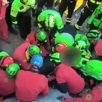 Nuoro, speleologo bloccato in grotta estratto vivo dopo oltre 27 ore