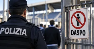 Manifestazioni sportive, il Questore di Napoli emette 19 Daspo