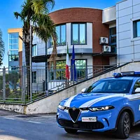Grumo Nevano, tenta di sfuggire ai controlli: 18enne arrestato per spaccio di stupefacenti