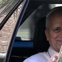 Papa Leone è stato operato al Gemelli. Il bollettino: "Rimosso adenocarcinoma polmonare"
