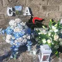Gragnano, altarino votivo in ricordo di un uomo ucciso: i Carabinieri lo rimuovono