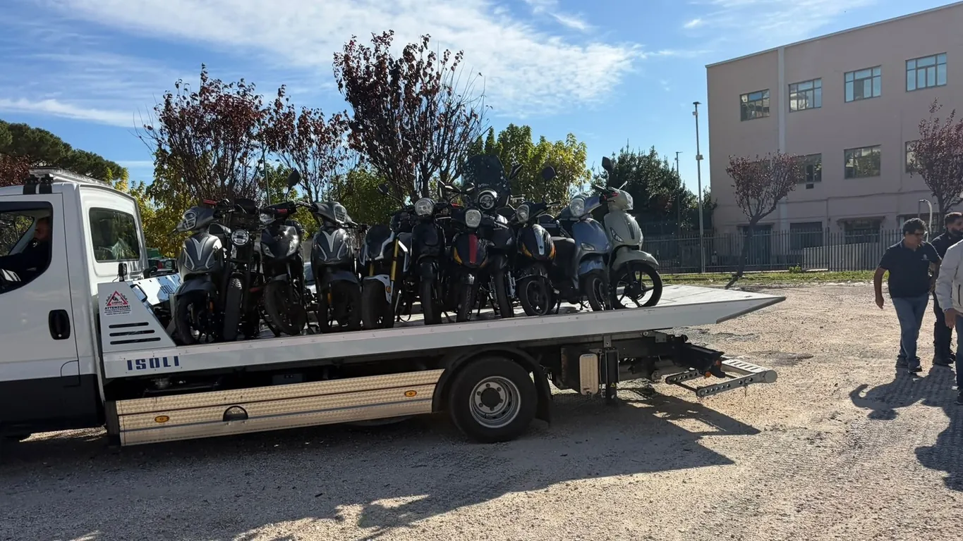 Torre del Greco, biciclette a pedalata assistita “modificate”: oltre trenta sequestri