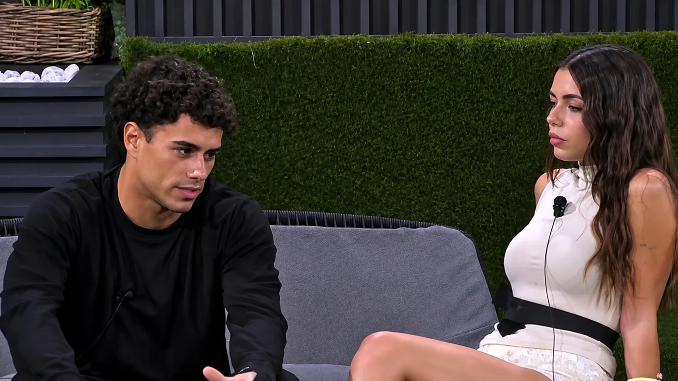 GF Vip, Piera Meloni dopo la rottura con Gian Marco: Roncaccia resta distante, ma arriva un bacio