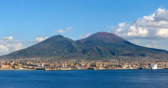 Torre del Greco, un viaggio nella storia del Vesuvio: l'iniziativa allo Sport Club Oplonti