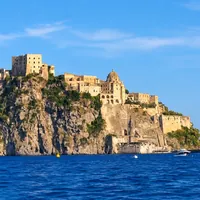 Ischia, truffa sui fondi per la ricostruzione post-sisma: sequestrati beni per oltre 356mila euro