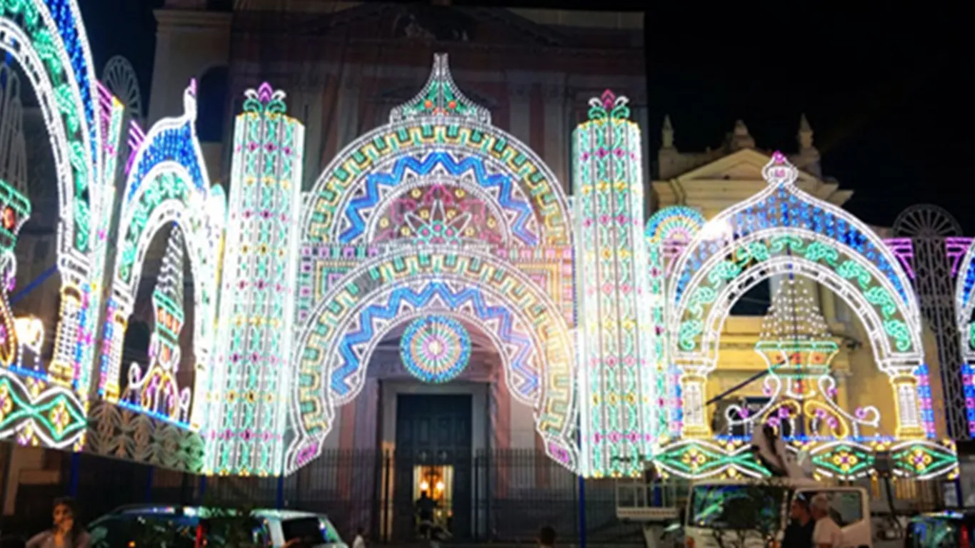 Torre Annunziata, niente luminarie per la Madonna della Neve: Fratelli d'Italia accusa la vecchia politica