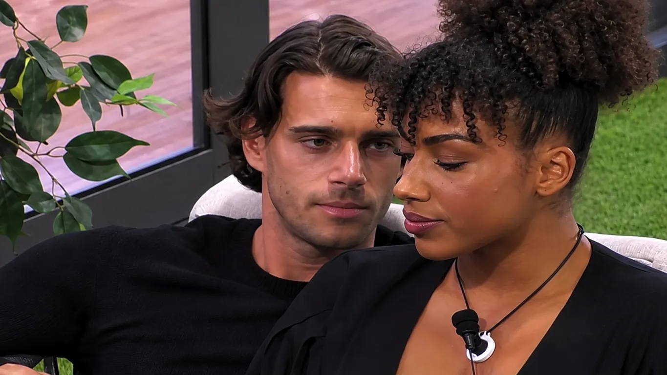 GF Vip, Megan Ria e Giacomo Gallani: il flirt riparte tra messaggi in codice e confessioni segrete