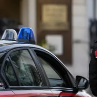 Cardito, rubano cassetto blindato da una banca: indagano i carabinieri