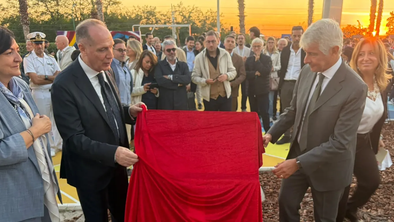 Torre del Greco, inaugurata una nuova area sportiva gratuita per basket e parkour