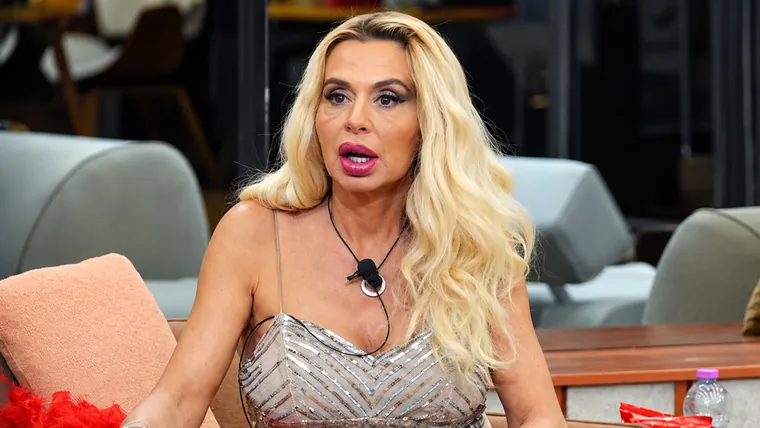 GF Vip, Valeria Marini vuole abbandonare la Casa: lo sfogo nella notte in confessionale