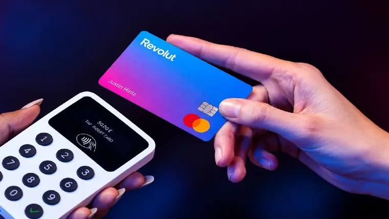 Revolut down, blackout globale delle funzioni: impossibile vedere il saldo e usare le carte