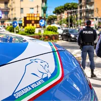 Napoli, sorpreso con la droga: arrestato 24enne