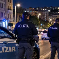 Napoli, coltello e manganelli tra le mani di minorenni: quattro denunciati
