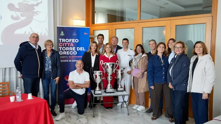 Trofeo città Torre del Greco: scuole e società sportive protagoniste in mare