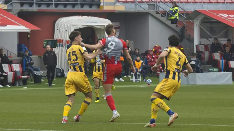 Juve Stabia, colpo esterno a Cremona: Bellich firma la vittoria delle Vespe (0-1)