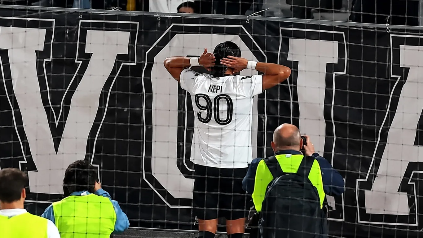 Savoia-Cosenza 1-1, contestazione al Giraud. Matachione: «Andremo avanti, anche contro tutto e tutti»