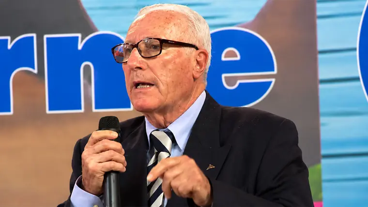 Nando Morra compie 90 anni, una vita dedicata al sindacato, alla politica e ai diritti dei lavoratori
