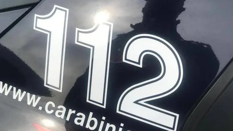 Napoli, strattona bimbo di 5 anni e tenta di portarlo via: denunciato 45enne