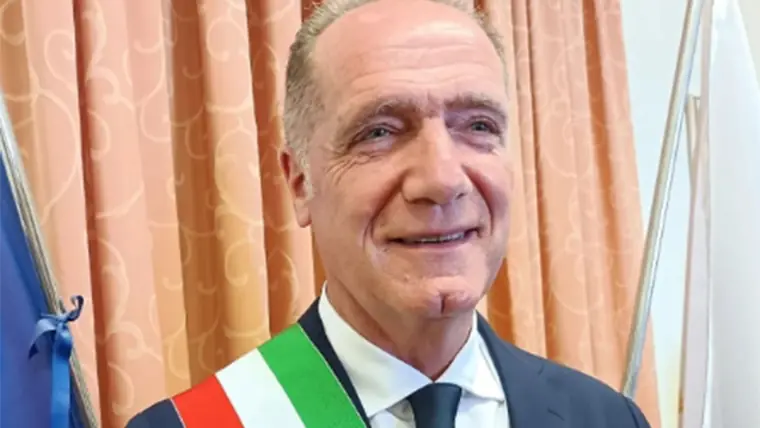 Torre del Greco, il sindaco Mennella ridistribuisce le deleghe: nuovi incarichi per Polese e Di Donna
