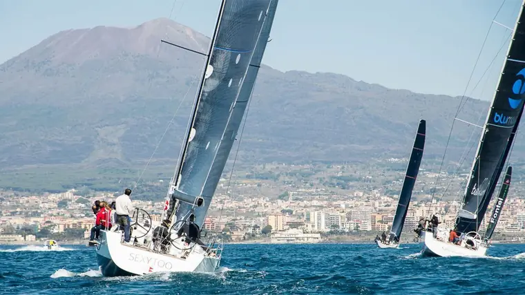 Torre Annunziata, vela e solidarietà per il Trofeo Madonna della Neve: debutta il Trofeo del Cuore