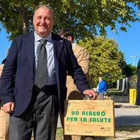 Boscotrecase, all'ospedale piantato un albero simbolo di salute e sostenibilità
