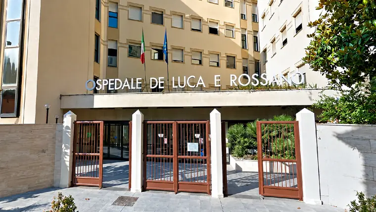 Vico Equense, all'ospedale De Luca e Rossano avviata la chirurgia corneale lamellare