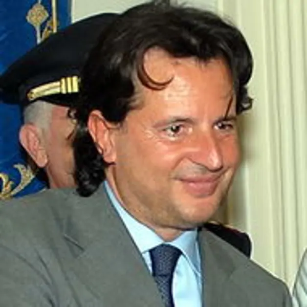 Starita, quattro anni di baraonda politica